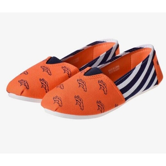 FOCO NFL Football Women's Denver Broncos Canvas Slip On Shoe‎ New with Tags - Picture 1 of 4